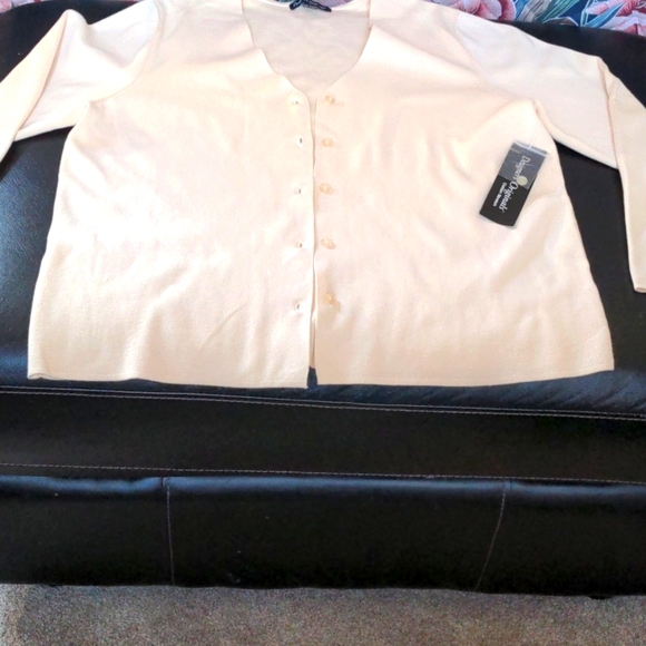 Sweater - Picture 3 of 8